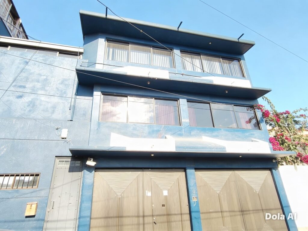 Casa En Venta En San Andrés Atenco, Ideal Para Oficinas: 12 Cubículos, 4.5 Baños Y Garage Techado