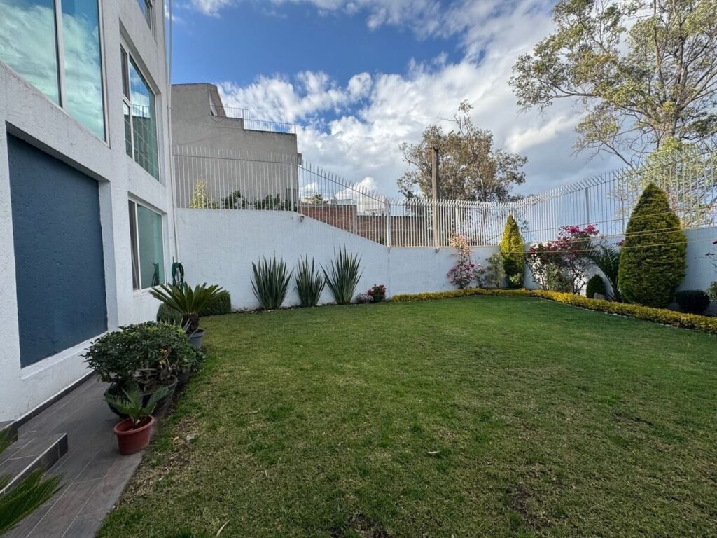 Venta Casa con Jardín, Vista del Valle, Naucalpan
