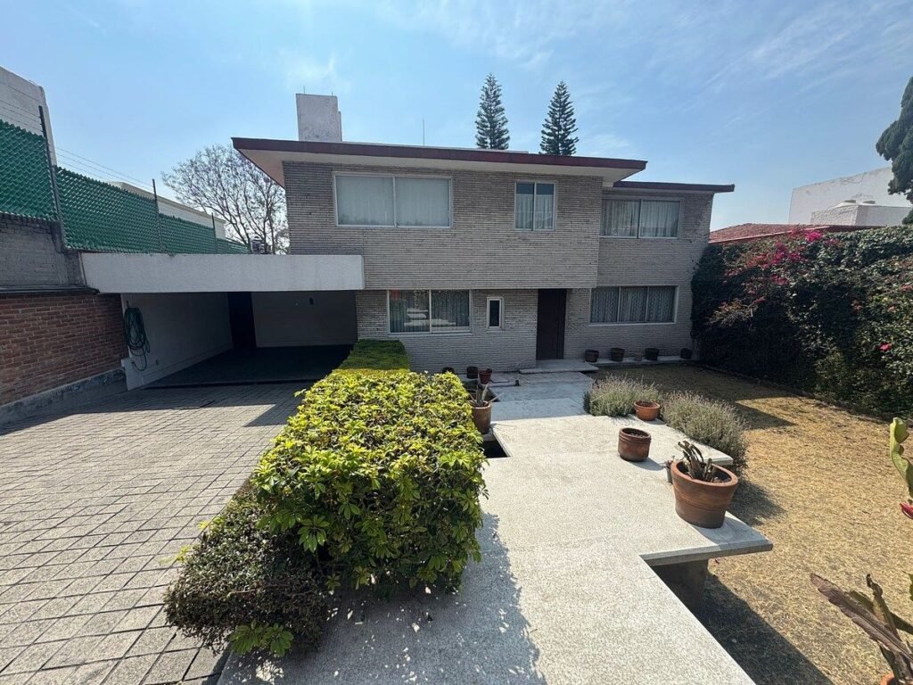 Casa para actualizar en Venta en Ciudad Satélite