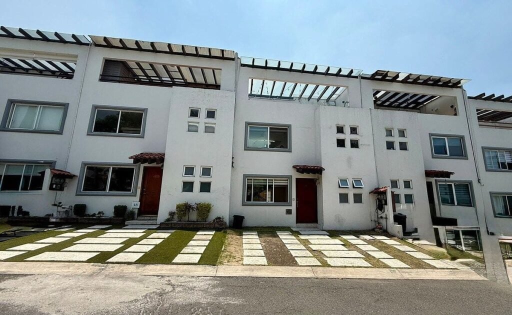 Venta de Casa en Condominio en Real de Atizapán, Edo México